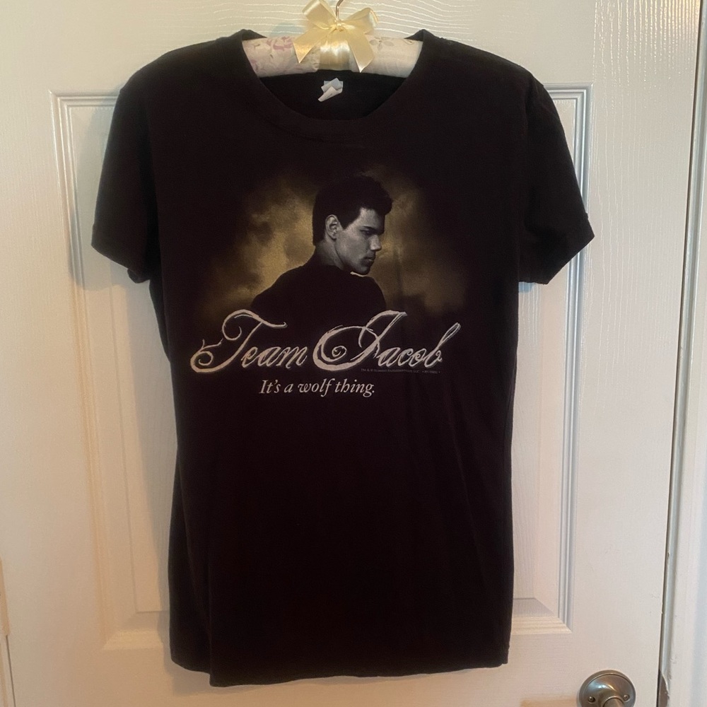 Team Jacob New moon t shirt